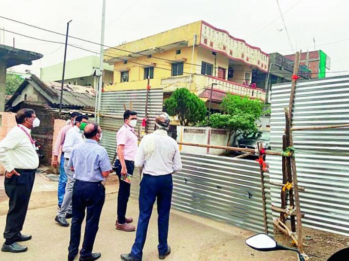 Central Health Squad inspects containment zone | केंद्रीय आरोग्य पथकाने केली कंटेनमेंट झोनची पाहणी Central Health Squad inspects containment zone | केंद्रीय आरोग्य पथकाने केली कंटेनमेंट झोनची पाहणी