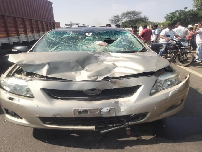 Car-two-wheeler accident on Pune-Bangalore highway, Death of a soldier | भरधाव कारची दुचाकीला पाठिमागून धडक, सुट्टीसाठी गावी आलेल्या सैन्यदलातील जवानाचा अपघातात मृत्यू Car-two-wheeler accident on Pune-Bangalore highway, Death of a soldier | भरधाव कारची दुचाकीला पाठिमागून धडक, सुट्टीसाठी गावी आलेल्या सैन्यदलातील जवानाचा अपघातात मृत्यू