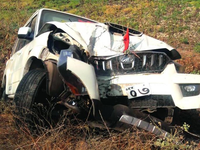 Sindhkhedraja MLA Dr. Shashikant Khedekar's vehicle accident | सिंदखेडराजाचे आमदार डॉ. शशिकांत खेडेकरांच्या वाहनाला अपघात Sindhkhedraja MLA Dr. Shashikant Khedekar's vehicle accident | सिंदखेडराजाचे आमदार डॉ. शशिकांत खेडेकरांच्या वाहनाला अपघात