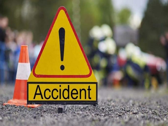 The car hit school children at Hasur Dumala, injuring six children | हसूर दुमाला येथे भरधाव कारने शालेय विद्यार्थ्यांना उडवले, सहा जण जखमी The car hit school children at Hasur Dumala, injuring six children | हसूर दुमाला येथे भरधाव कारने शालेय विद्यार्थ्यांना उडवले, सहा जण जखमी