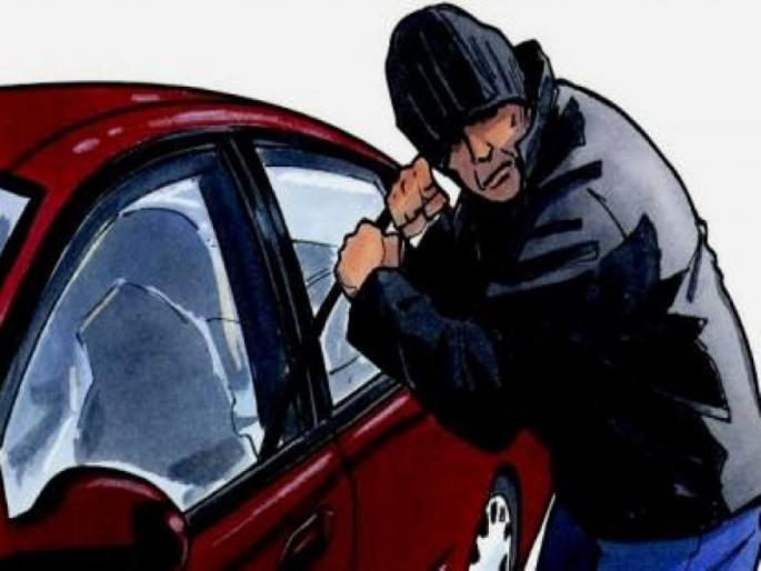 luxrious car theft for stolen gold transport | चोरीचे सोने लुबाडून पळून जाण्यासाठी चोरली अलिशान मोटार luxrious car theft for stolen gold transport | चोरीचे सोने लुबाडून पळून जाण्यासाठी चोरली अलिशान मोटार