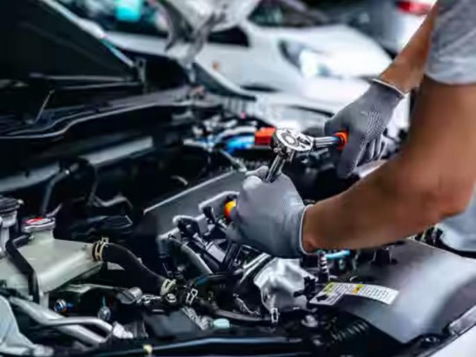 Garage driver flees with car worth Rs 10 lakhs given for repairs Case registered against garage driver | दुरस्तीसाठी दिलेली १० लाखांची कार घेऊन गॅरेज चालक पसार; गॅरेज चालकाविरोधात गुन्हा दाखल