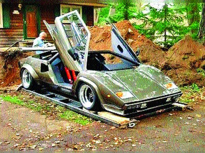 The price of the car made of bronze is 48 lakhs | भंगारातून बनवलेल्या कारची किंमत ४८ लाख The price of the car made of bronze is 48 lakhs | भंगारातून बनवलेल्या कारची किंमत ४८ लाख