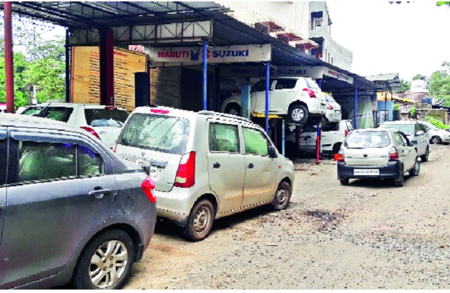 Costly blowback for car owners | कार मालकांना न सोसणारा खर्चाचा झटका --महापुराचा फटका