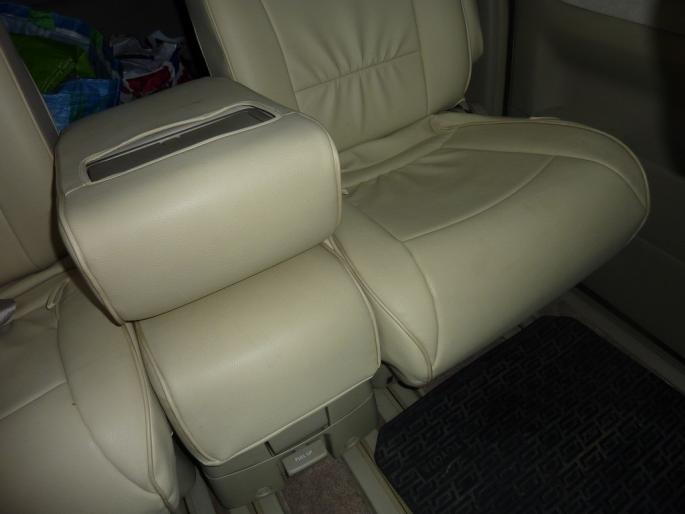 see utility of car seat covers | सीट कव्हर्स घेताना त्याच्या विविधतेबरोबरच करा उपयुक्ततेचाही विचार see utility of car seat covers | सीट कव्हर्स घेताना त्याच्या विविधतेबरोबरच करा उपयुक्ततेचाही विचार