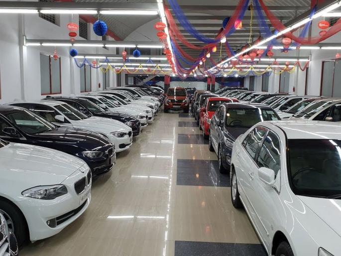 Car manufacturers announce huge discounts for December | डिसेंबरसाठी कार उत्पादकांनी जाहीर केली भरघोस सवलत Car manufacturers announce huge discounts for December | डिसेंबरसाठी कार उत्पादकांनी जाहीर केली भरघोस सवलत