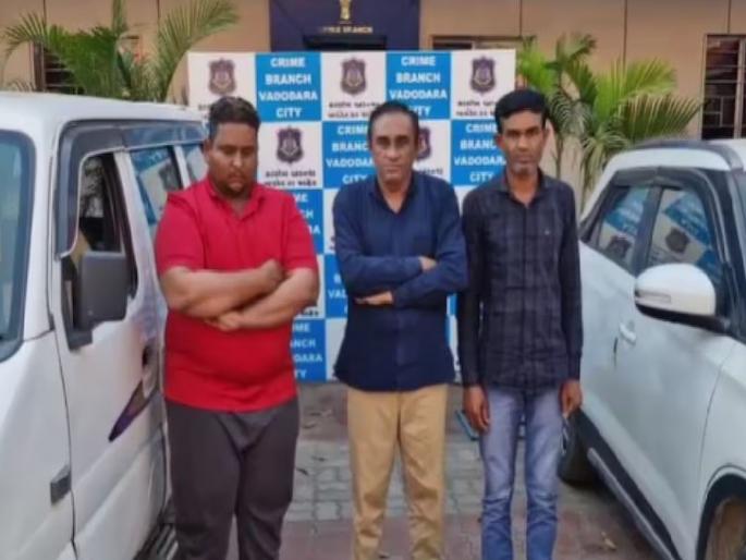 Doctor gets addicted to theft, closes clinic and forms gang, steals 140 cars, finally... | डॉक्टरला लागली चोरीची चटक, दवाखाना बंद करून बनवली टोळी, १४० कार चोरल्या, अखेर... Doctor gets addicted to theft, closes clinic and forms gang, steals 140 cars, finally... | डॉक्टरला लागली चोरीची चटक, दवाखाना बंद करून बनवली टोळी, १४० कार चोरल्या, अखेर...