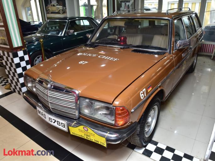 pune news Grand exhibition of vintage and classic cars in Pune | पुण्यात विंटेज आणि क्लासिक कार्सचे भव्य प्रदर्शन   pune news Grand exhibition of vintage and classic cars in Pune | पुण्यात विंटेज आणि क्लासिक कार्सचे भव्य प्रदर्शन