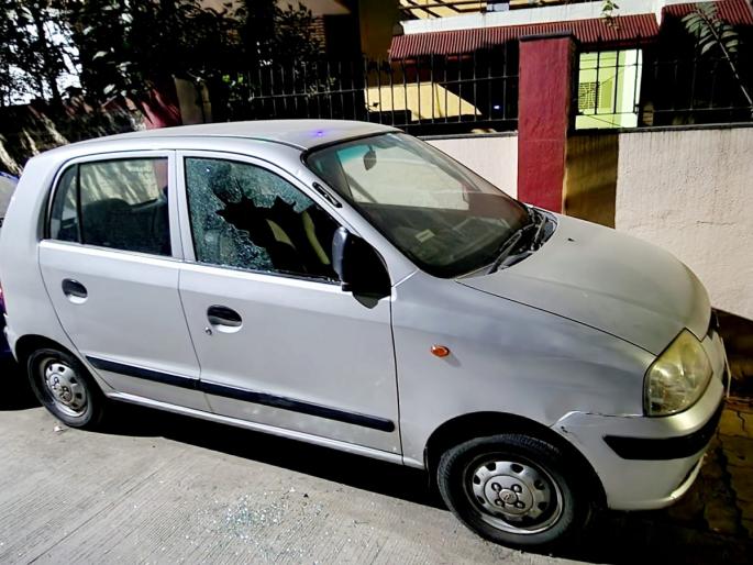'If our voice is heard, we will break it'; Palghan vandalism of vehicles, Ganga Waghmare gang's rampage | ‘आमच्या नादाला लागले तर फोडू’; पालघनने वाहनांची तोडफोड, गंग्या वाघमारेच्या गँगचा राडा 'If our voice is heard, we will break it'; Palghan vandalism of vehicles, Ganga Waghmare gang's rampage | ‘आमच्या नादाला लागले तर फोडू’; पालघनने वाहनांची तोडफोड, गंग्या वाघमारेच्या गँगचा राडा