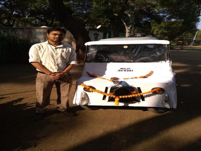 Made in 60 rup of four-wheelers | अवघ्या ६० हजारात बनविली दुचाकीपासून चारचाकी