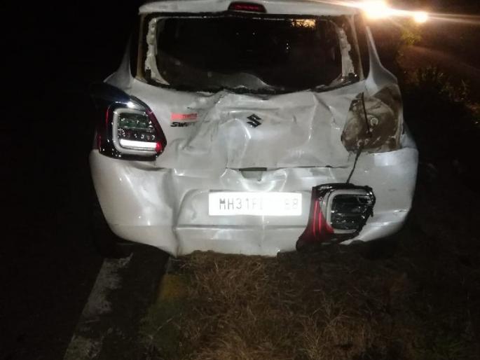 The truck crushed three young men who were hit by a faulty car | नादुरुस्त कारला धक्का मारणाऱ्या तरुणांना ट्रकने चिरडले; एक ठार, तीन जखमी
