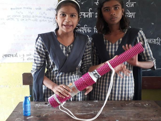 farmers starts using Carbide gun to prevent monkies from destroying farms | माकडांचा हैदोस रोखण्यासाठी ‘कार्बाइड’ बंदूक; नव्या जुगाडाला शेतकऱ्यांची पसंती farmers starts using Carbide gun to prevent monkies from destroying farms | माकडांचा हैदोस रोखण्यासाठी ‘कार्बाइड’ बंदूक; नव्या जुगाडाला शेतकऱ्यांची पसंती