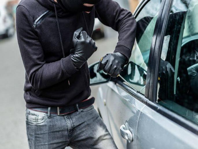 If the vehicle is stolen, do FIR immediately; Otherwise really sorry, didn't get claim | वाहन चोरीला गेल्यास लगेचच करा 'हे' काम; नाहीतर खरंच पस्तावाल... If the vehicle is stolen, do FIR immediately; Otherwise really sorry, didn't get claim | वाहन चोरीला गेल्यास लगेचच करा 'हे' काम; नाहीतर खरंच पस्तावाल...