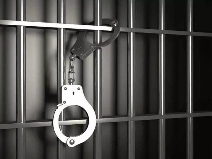 Motorcycle theft gang nabbed in Raigad | रायगडमध्ये मोटरसायकल चोरी करणारी टोळी गजाआड Motorcycle theft gang nabbed in Raigad | रायगडमध्ये मोटरसायकल चोरी करणारी टोळी गजाआड
