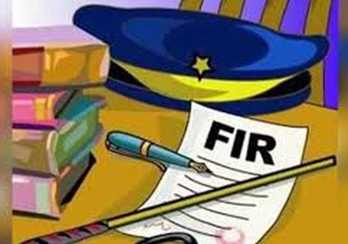 Sexual exploitation of minors; A case was registered against the three | अल्पवयीन मुलींचे लैंगिक शोषण; तिघांविरुद्ध गुन्हा दाखल