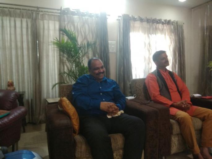 case will be filed against Chandrakant Patil, cooperative minister | विखेंच्याविरोधात कारवाई टाळणाºया चंद्रकांत पाटील, सहकार मंत्र्यांविरोधात खटला दाखल करू case will be filed against Chandrakant Patil, cooperative minister | विखेंच्याविरोधात कारवाई टाळणाºया चंद्रकांत पाटील, सहकार मंत्र्यांविरोधात खटला दाखल करू