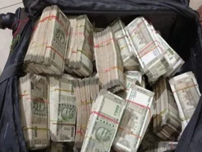 Beed: Cash worth Rs 6 lakh seized from jeep in Majalgaon on eve of polling; Whose jeep and money? | Beed: मतदान पूर्वरात्री माजलगावात जीपमधून सहा लाखांची रोकड जप्त; जीप,पैसे कोणाचे?