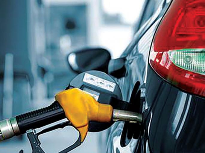 Oil companies decide to close cashback discount on fuel purchases by card | कार्डाने इंधन खरेदीवरील कॅशबॅक सवलत बंद करण्याचा तेल कंपन्यांचा निर्णय Oil companies decide to close cashback discount on fuel purchases by card | कार्डाने इंधन खरेदीवरील कॅशबॅक सवलत बंद करण्याचा तेल कंपन्यांचा निर्णय