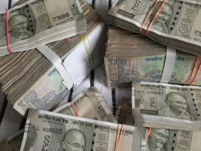 750 crore was found in a truck in Telangana before the elections, the police were speechless, then the information came to light | निवडणुकीपूर्वी तेलंगणात ट्रकमध्ये सापडले ७५० कोटी, पोलीस अवाक्, त्यानंतर समोर आली अशी माहिती 750 crore was found in a truck in Telangana before the elections, the police were speechless, then the information came to light | निवडणुकीपूर्वी तेलंगणात ट्रकमध्ये सापडले ७५० कोटी, पोलीस अवाक्, त्यानंतर समोर आली अशी माहिती