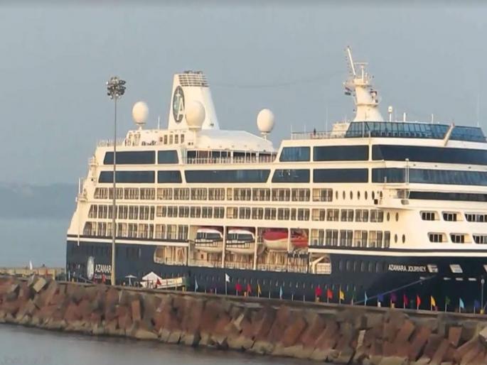 Casinos’ closure will send wrong signal: CM | कॅसिनोप्रश्नी सरकार दबावाखाली, मोपालाही विरोधाचे संकेत Casinos’ closure will send wrong signal: CM | कॅसिनोप्रश्नी सरकार दबावाखाली, मोपालाही विरोधाचे संकेत