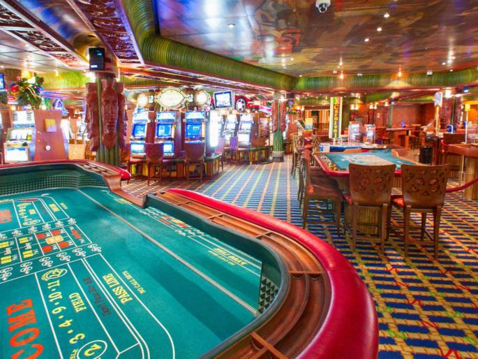 Disregard of Gomantic families due to casinos, women protest on 18th | कॅसिनोंमुळे गोमंतकीय कुटुंबे उद्ध्वस्त, 18 रोजी महिलांकडून निषेध