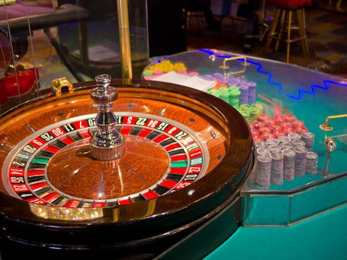 Proposal to increase jetty duty for casinos in Goa | गोव्यात कॅसिनोंसाठी जेटींचे शुल्क वाढविण्याचा प्रस्ताव Proposal to increase jetty duty for casinos in Goa | गोव्यात कॅसिनोंसाठी जेटींचे शुल्क वाढविण्याचा प्रस्ताव