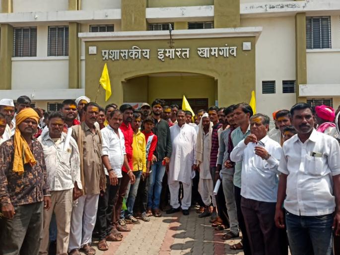 Aroli march of shepherds in Khamgaon, statement to sub-divisional officers | खामगावात मेंढपाळांचा आरोळी मोर्चा, उपविभागीय अधिकाऱ्यांना निवेदन Aroli march of shepherds in Khamgaon, statement to sub-divisional officers | खामगावात मेंढपाळांचा आरोळी मोर्चा, उपविभागीय अधिकाऱ्यांना निवेदन