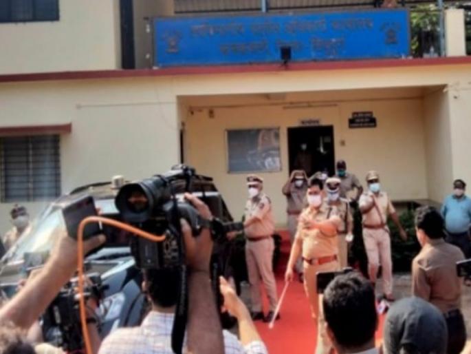 Rane's tweet, Shiv Sena's warning, Upper Director General of Police filed in Kankavali | राणेचं ट्विट, शिवसेनेचा इशारा, आता अप्पर पोलीस महासंचालक कणकवलीत दाखल Rane's tweet, Shiv Sena's warning, Upper Director General of Police filed in Kankavali | राणेचं ट्विट, शिवसेनेचा इशारा, आता अप्पर पोलीस महासंचालक कणकवलीत दाखल