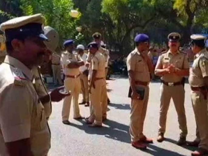 Crime News:Tribal woman stripped and beaten, crime against 9 including BJP leader in karnataka | Crime News:आदिवासी महिलेला विवस्त्र करुन मारहाण, भाजप नेत्यासह 9 जणांविरुद्ध गुन्हा Crime News:Tribal woman stripped and beaten, crime against 9 including BJP leader in karnataka | Crime News:आदिवासी महिलेला विवस्त्र करुन मारहाण, भाजप नेत्यासह 9 जणांविरुद्ध गुन्हा