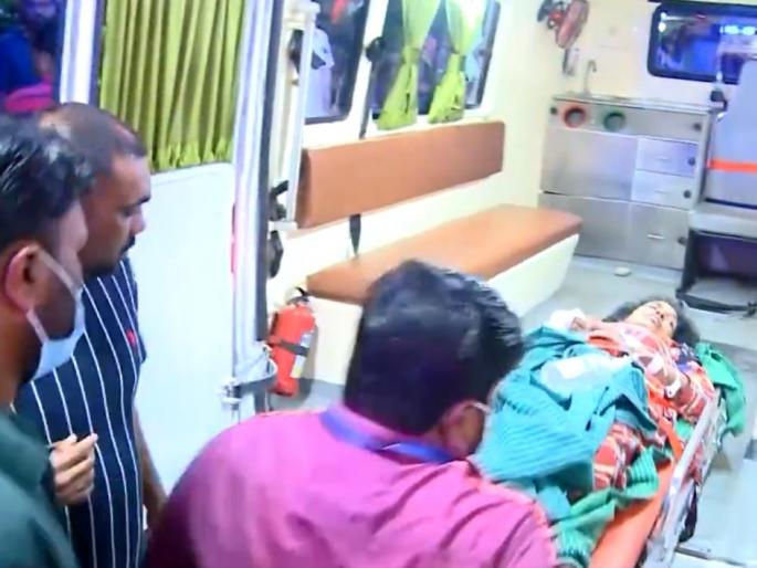 Terrible accident! Accident with a rickshaw coming from Deodarshana, 5 people died in sabarimala mallampur | भीषण अपघात! देवदर्शन करून परतणाऱ्या भाविकांच्या रिक्षेला बसची धडक, ५ जणांचा मृत्यू Terrible accident! Accident with a rickshaw coming from Deodarshana, 5 people died in sabarimala mallampur | भीषण अपघात! देवदर्शन करून परतणाऱ्या भाविकांच्या रिक्षेला बसची धडक, ५ जणांचा मृत्यू