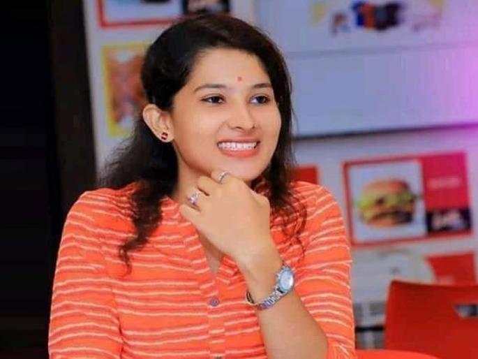 Give Pooja Chavan a laptop; Notice to Dhanraj Ghogre | पूजा चव्हाणचा लॅपटाॅप द्या; धनराज घोगरे यांना नोटीस Give Pooja Chavan a laptop; Notice to Dhanraj Ghogre | पूजा चव्हाणचा लॅपटाॅप द्या; धनराज घोगरे यांना नोटीस