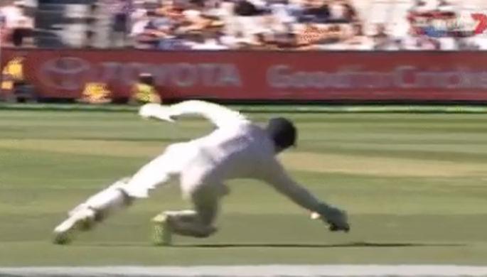 WATCH: Tim Paine drops Virat Kohli on 47 off Mitchell Starc's bowling on Day 1 of Ind-Aus 3rd Test at MCG | IND vs AUS 3rd Test : हुश्श्श.... 'असं' मिळालं विराट कोहलीला जीवदान; पाहा Video