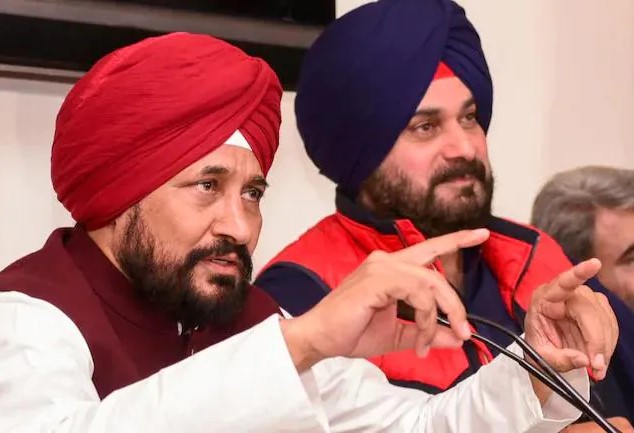 Punjab Assembly Election 2022 : Navjyot Singh Sidhu's candidature for Punjab announced along with the list of 86 candidates | Punjab Assembly Election 2022 : पंजाबसाठी मुख्यमंत्र्यांसह नवज्योतसिंग सिद्धूंचीही उमेदवारी जाहीर, 86 जणांची यादी झळकली Punjab Assembly Election 2022 : Navjyot Singh Sidhu's candidature for Punjab announced along with the list of 86 candidates | Punjab Assembly Election 2022 : पंजाबसाठी मुख्यमंत्र्यांसह नवज्योतसिंग सिद्धूंचीही उमेदवारी जाहीर, 86 जणांची यादी झळकली