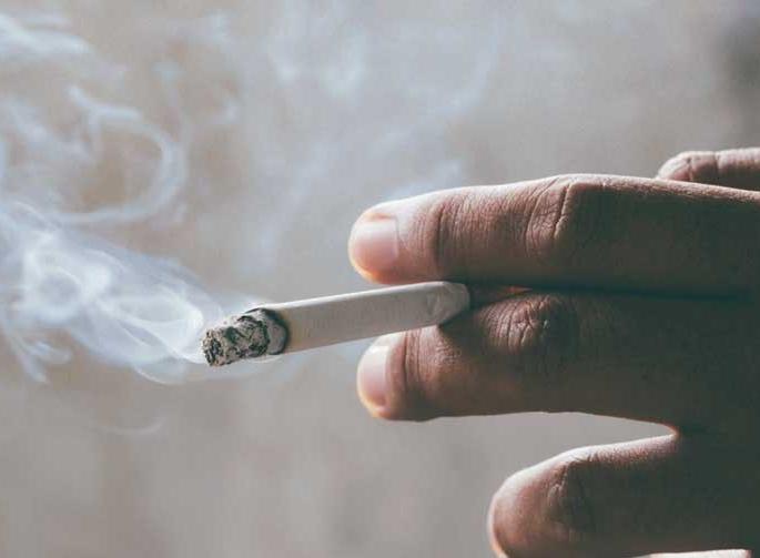 Cigarettes, VD sales: No decision yet on action | सिगारेट, विडी विक्री : कारवाईबाबत अद्याप निर्णय नाही Cigarettes, VD sales: No decision yet on action | सिगारेट, विडी विक्री : कारवाईबाबत अद्याप निर्णय नाही