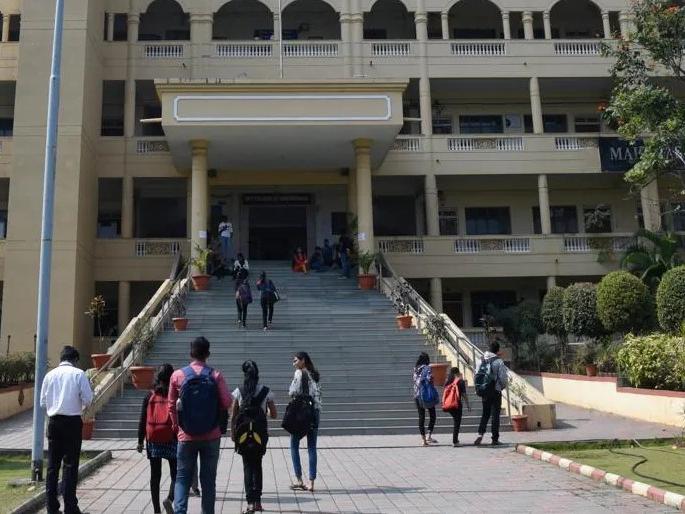 Colleges in the state will open from February 1 | राज्यातील महाविद्यालये १ फेब्रुवारीपासून उघडणार Colleges in the state will open from February 1 | राज्यातील महाविद्यालये १ फेब्रुवारीपासून उघडणार