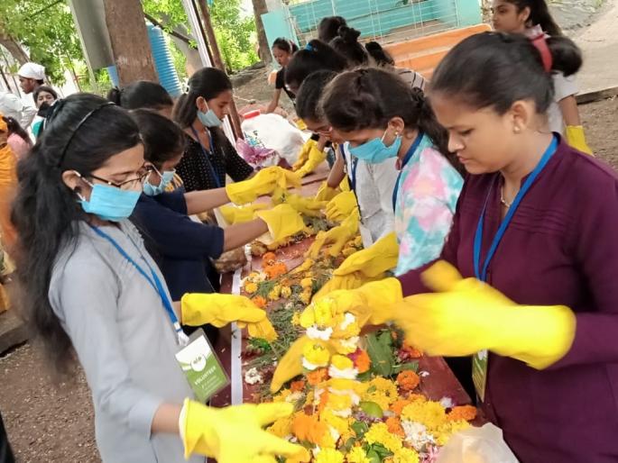 The Municipal Corporation collected 171 tons of clean water, an initiative of environmental friendly organizations | महापालिकेने केले १७१ टन निर्माल्य संकलन, पर्यावरणप्रेमी संस्थांचा पुढाकार