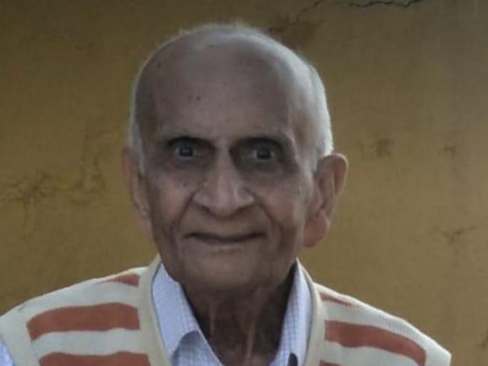 Patriarchal condolences to Maharashtra State Attorney General Ashutosh Kumbakoni; Funeral will be held in Solapur | महाराष्ट्राचे महाअभियोक्ता आशुतोष कुंभकोणी यांना पितृशोक; सोलापुरात होणार अंत्यसंस्कार Patriarchal condolences to Maharashtra State Attorney General Ashutosh Kumbakoni; Funeral will be held in Solapur | महाराष्ट्राचे महाअभियोक्ता आशुतोष कुंभकोणी यांना पितृशोक; सोलापुरात होणार अंत्यसंस्कार