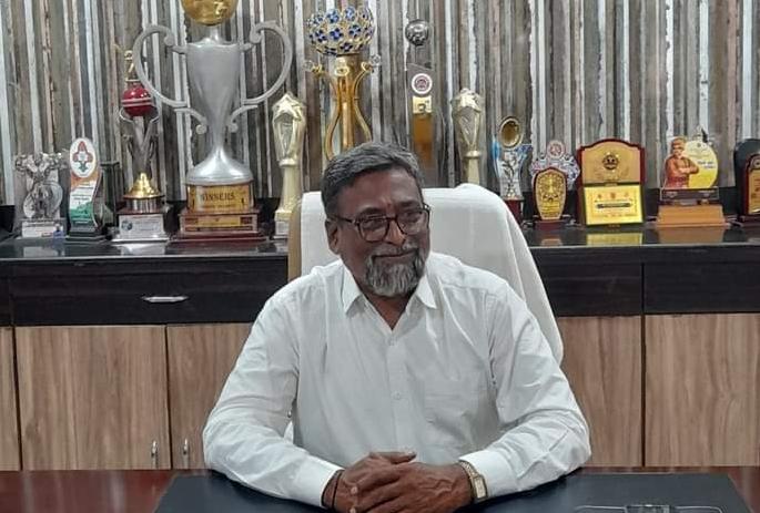 Upalwar, Sports Enthusiasts demand permanent officer as District Sports Officer in akola | जिल्हा क्रीडा अधिकारीपदी उपलवार, कायमस्वरुपी अधिकाऱ्यासाठी क्रीडाप्रेमींचा आग्रह