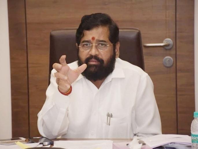 Be sure to meet the people who have come to the Ministry, Chief Minister's advice to officials | मंत्रालयात आलेल्या लोकांना नक्की भेटा, मुख्यमंत्र्यांचा अधिकाऱ्यांना सल्ला Be sure to meet the people who have come to the Ministry, Chief Minister's advice to officials | मंत्रालयात आलेल्या लोकांना नक्की भेटा, मुख्यमंत्र्यांचा अधिकाऱ्यांना सल्ला