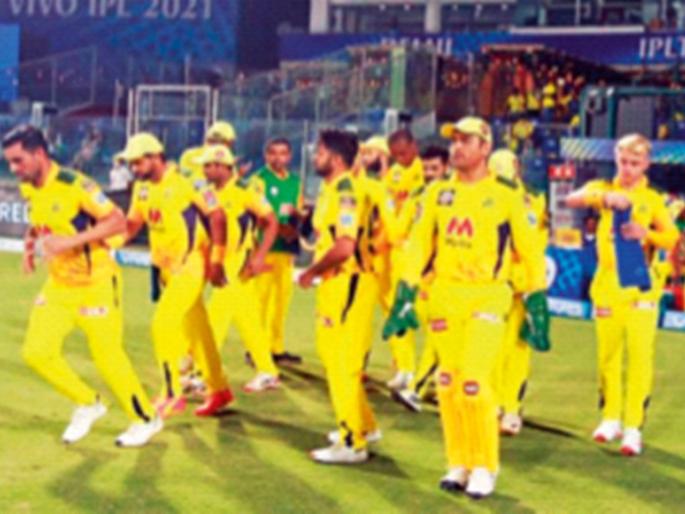 'Dhoni is smart off the field' | ‘मैदानाबाहेरही धोनी ठरला स्मार्ट ’