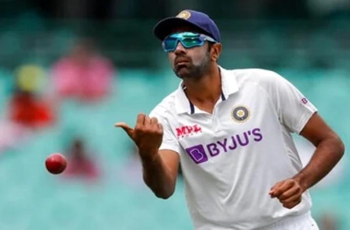 Kohli only recorded votes, ridiculous to criticize: Ashwin | कोहलीने केवळ मत नोंदविले, टीका करणे हास्यास्पद : अश्विन