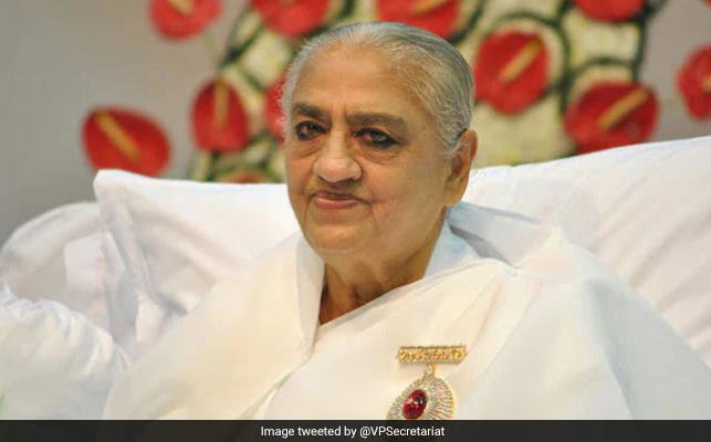 Grandmother Hridaymohini Kalavash, the director of 'Prajapita' | ‘प्रजापिता’च्या संचालिका दादी हृदयमोहिनी कालवश Grandmother Hridaymohini Kalavash, the director of 'Prajapita' | ‘प्रजापिता’च्या संचालिका दादी हृदयमोहिनी कालवश