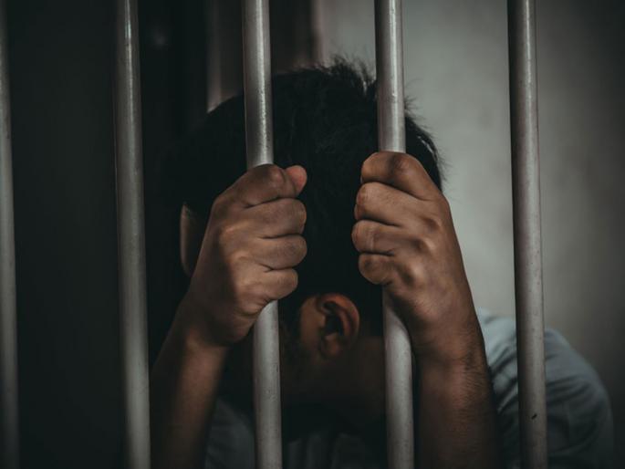 Important decision, prisoners will now be able to use beds and pillows in jail | महत्त्वाचा निर्णय, कैद्यांना आता तुरुंगात बेड अन् उशी वापरात येणार Important decision, prisoners will now be able to use beds and pillows in jail | महत्त्वाचा निर्णय, कैद्यांना आता तुरुंगात बेड अन् उशी वापरात येणार