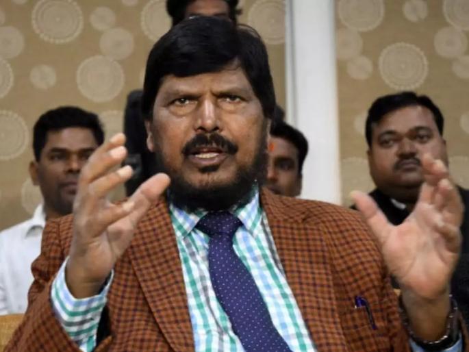 Like Maratha reservation, Kshatriyas should also be given reservation, Ramdas Athavale said | मराठा आरक्षणाप्रमाणे क्षत्रियांनाही आरक्षण द्यावे, आठवलेंनी मांडलं गणित Like Maratha reservation, Kshatriyas should also be given reservation, Ramdas Athavale said | मराठा आरक्षणाप्रमाणे क्षत्रियांनाही आरक्षण द्यावे, आठवलेंनी मांडलं गणित