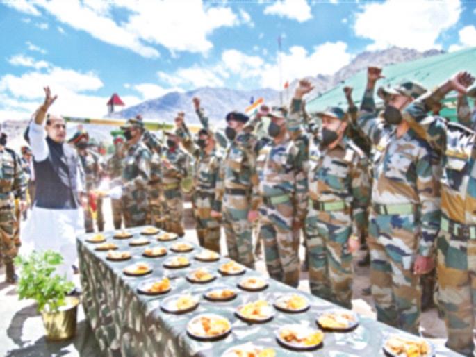 'Give Rs 10 lakh to the family of the deceased' | ‘मृताच्या कुटुंबाला १० लाख रुपये द्या’ 'Give Rs 10 lakh to the family of the deceased' | ‘मृताच्या कुटुंबाला १० लाख रुपये द्या’