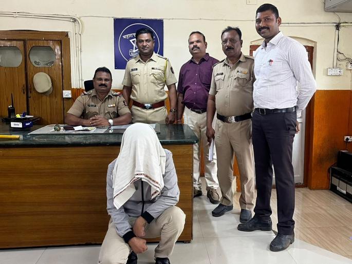 Busted racket of installing reflectors on vehicles based on fake certificates | बनावट प्रमाणपत्रांच्या आधारे वाहनांवर रिफ्लेक्टर लावणाऱ्या रॅकेटचा पर्दाफाश Busted racket of installing reflectors on vehicles based on fake certificates | बनावट प्रमाणपत्रांच्या आधारे वाहनांवर रिफ्लेक्टर लावणाऱ्या रॅकेटचा पर्दाफाश