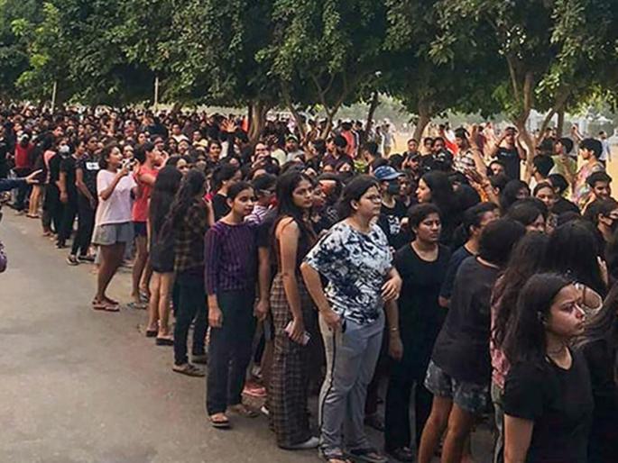 A lesson in Chandigarh's perversity, outrage over girls bathing videos | चंडीगडच्या विकृतीचा धडा, मुलींचे स्नान करतानाचे व्हिडिओ काढल्याने संताप A lesson in Chandigarh's perversity, outrage over girls bathing videos | चंडीगडच्या विकृतीचा धडा, मुलींचे स्नान करतानाचे व्हिडिओ काढल्याने संताप