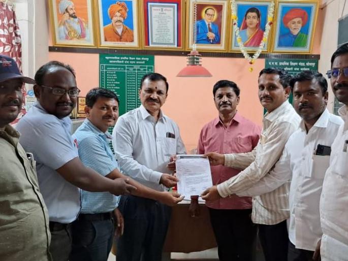 A single mission..old pension; The teachers of Solapur Municipality are also on strike from March 14 | एकच मिशन..जुनी पेन्शन; सोलापूर महापालिकेचे शिक्षकही १४ मार्चपासून संपावर A single mission..old pension; The teachers of Solapur Municipality are also on strike from March 14 | एकच मिशन..जुनी पेन्शन; सोलापूर महापालिकेचे शिक्षकही १४ मार्चपासून संपावर