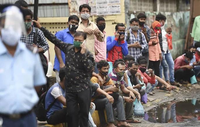 Chahul of the third wave, increasing number of patients undergoing treatment | तिसऱ्या लाटेची चाहूल, उपचाराधीन रुग्णांची वाढती संख्या