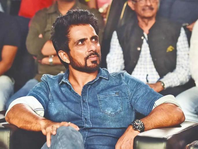 Sonu Sood's tweet signed this wrong, one-line tweet on farmer protest | सोनू सूदचं ट्विट 'सही या गलत', वनलाईन ट्विटनंतर नेटीझन्स पडले कोड्यात